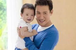 娱乐明星奶爸,育儿路上的甜蜜挑战